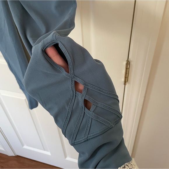 Lululemon Melodic Movement 7/8 Tight 25" Cutout Legging Size 4 - Picture 8 of 8